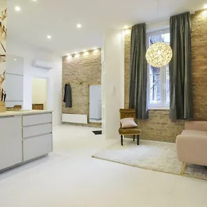 Golden Leaf Apartamento